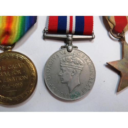 206 - 3 x WWII, WWI MEDALS