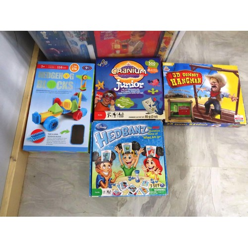 46 - LARGE SELECTION OF GAMES