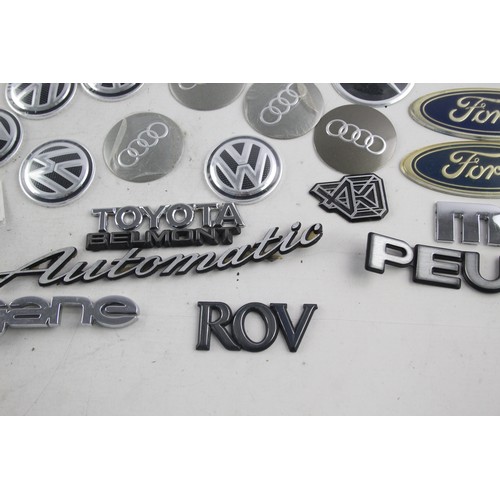 414 - Job Lot Assorted AUTOMOBILIA Car Logo Badges Inc Mercedes, Audi, Bmw