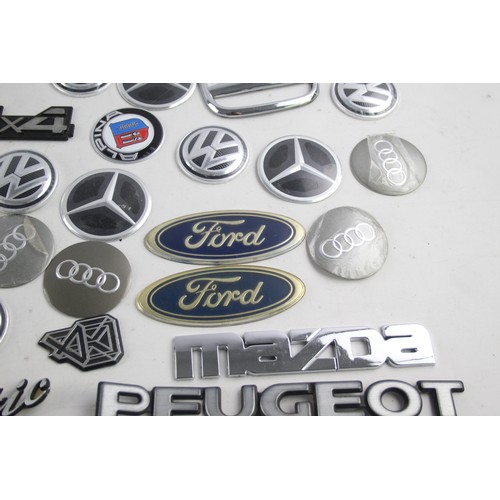 414 - Job Lot Assorted AUTOMOBILIA Car Logo Badges Inc Mercedes, Audi, Bmw