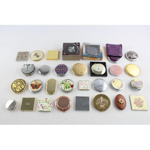 666 - 30 x Assorted Vintage Ladies Vanity POWDER COMPACTS Inc Eiffel Tower, Boxed, Etc