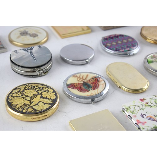 666 - 30 x Assorted Vintage Ladies Vanity POWDER COMPACTS Inc Eiffel Tower, Boxed, Etc