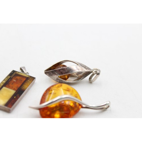 667 - 4 x .925 sterling silver amber set jewellery (27g)