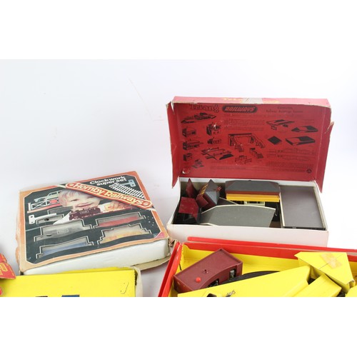 668 - 5x Boxed HORNBY / TRIANG Oo Gauge Sets & Accessories Inc Branch Line Station Etc