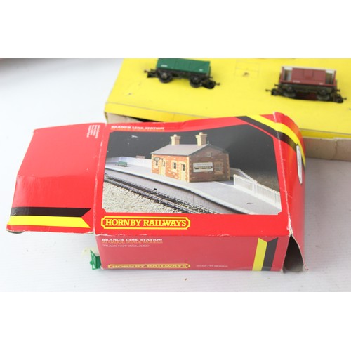 668 - 5x Boxed HORNBY / TRIANG Oo Gauge Sets & Accessories Inc Branch Line Station Etc