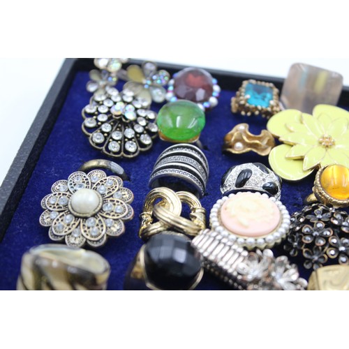 679 - 35 X Assorted Statement Costume Rings