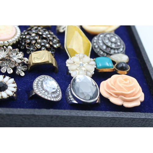 679 - 35 X Assorted Statement Costume Rings