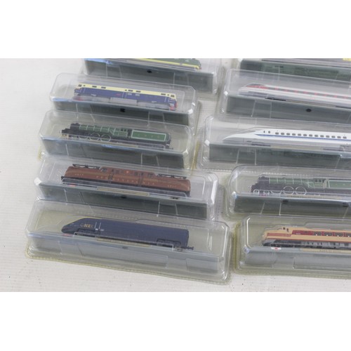 680 - 12 x Boxed Model Display Trains Inc White Rose, Flying Scotsman Etc