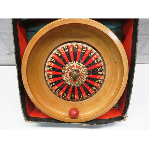 70 - WILLS WOODBINE TINPLATE CRICKET GAME SCORER PLUS A VINTAGE MINIATURE ROULETTE WHEEL