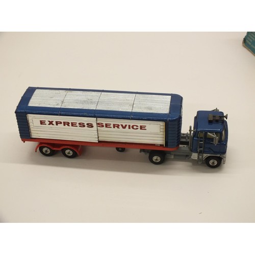 59 - BOXED CORGI FORD TILT CAB 'H' SERIES WITH DETACHABLE  TRAILER