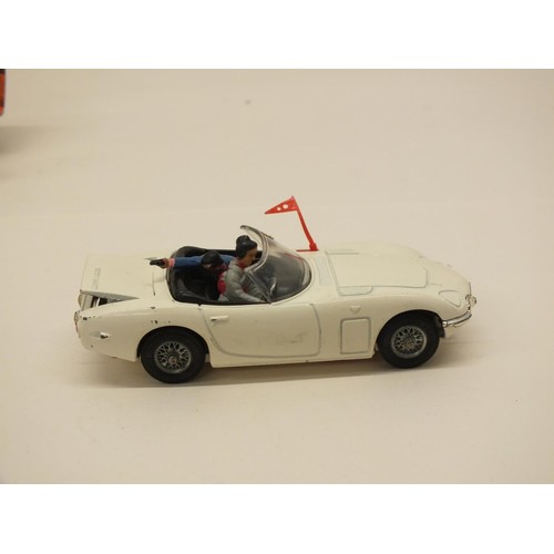 64 - CORGI JAMES BOND TOYOTA 2000 GT