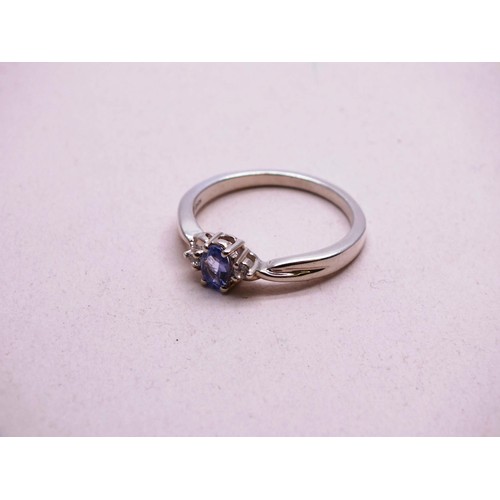 14 - GEMPORIA SILVER RING