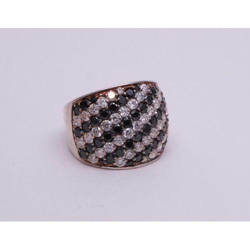 113 - LADIES SILVER DRESS RING