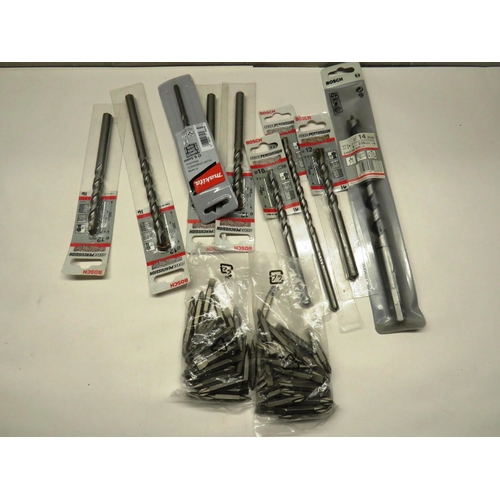 198 - BOX OF DRILL BITS AND DOUBLE ENDED SCREWDRIVER BITS