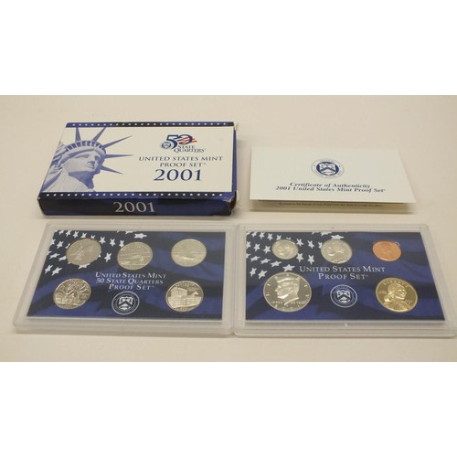 125 - UNITED STATES MINT PROOF COIN SET 2001