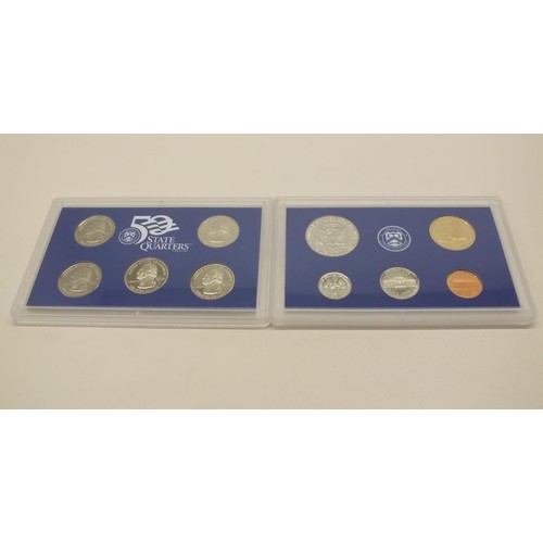 125 - UNITED STATES MINT PROOF COIN SET 2001