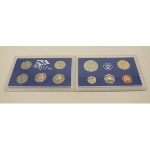 126 - UNITED STATES MINT PROOF COIN SET 2000