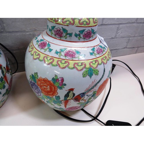 81 - PAIR OF VINTAGE ORIENTAL PORCELAIN TABLE LAMPS APPROX HEIGHT 21