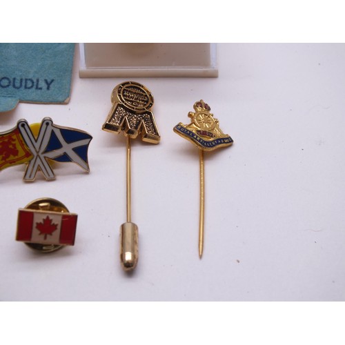 226 - COLLECTION OF VINTAGE BADGES & PINS INCLUDES THE BOYS BRIGADE & ROYAL ARTILLERY