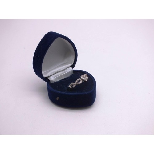 99A - 925 SILVER & CZ STONES HEART RING SIZE S IN A BLUE VELVET SHAPED RING BOX