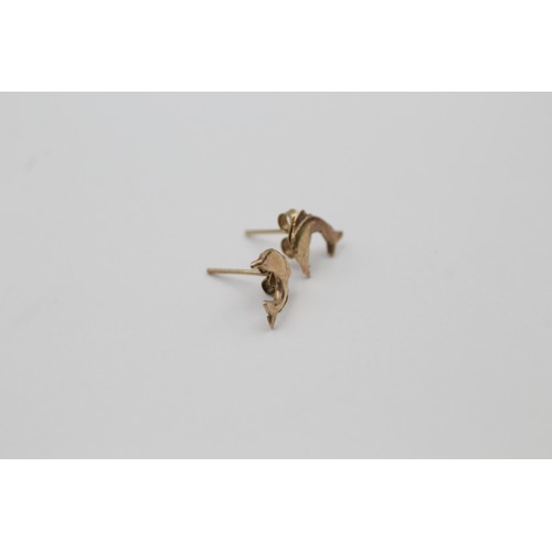 570 - 9ct gold dolphin stud earrings (0.2g)