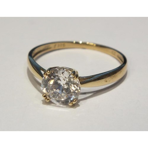 58 - 9CT GOLD CZ SOLITAIRE RING SIZE S- 2.1G