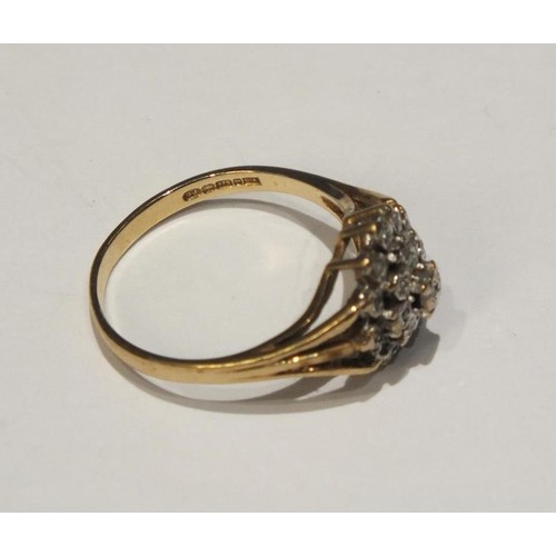 156 - 9CT GOLD DIAMOND CLUSTER RING SIZE N 2.2G