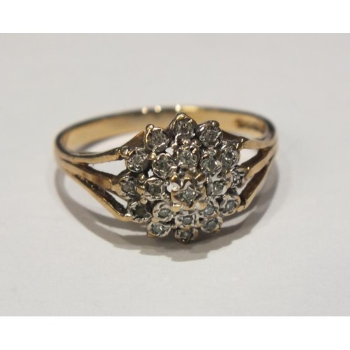 156 - 9CT GOLD DIAMOND CLUSTER RING SIZE N 2.2G