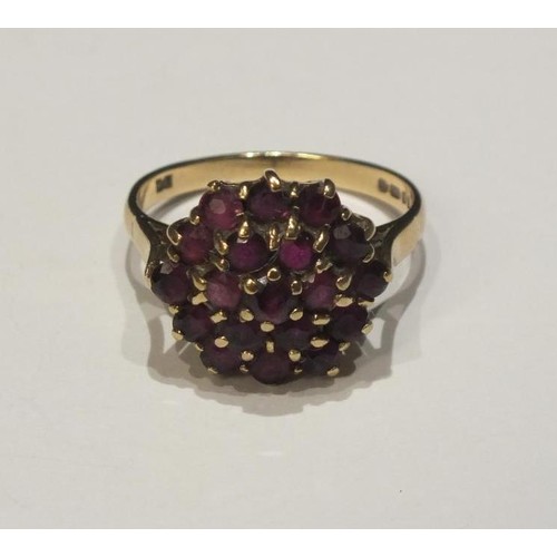 219 - 9CT GOLD CLUSTER RING WITH RUBIES- SIZE S - 4.4G