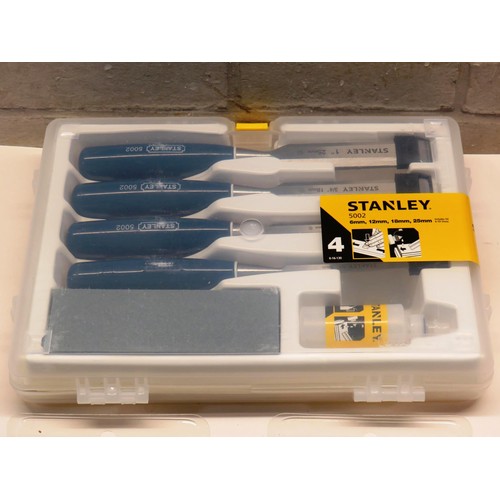 162 - STANLEY CHISSEL SET + AND 10 MAKITA FLAT WOOD BITS