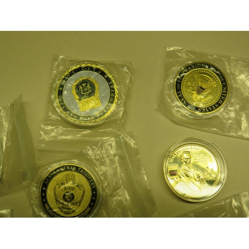 92A - 11x COLLECTABLE COINS TO INCLUDE PHOTOGRAPHIC COINS