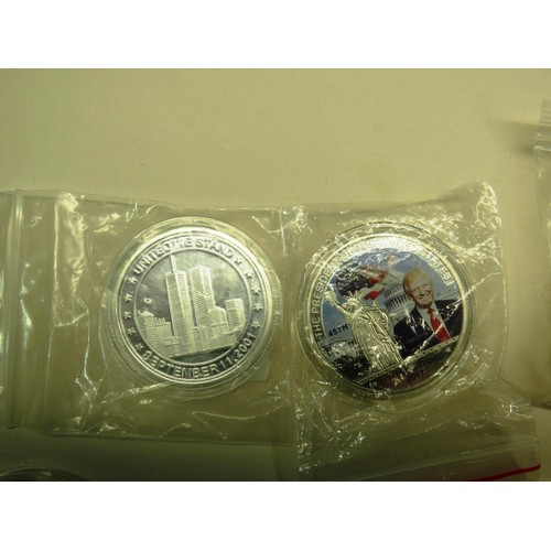 93A - 11x COLLECTABLE COINS TO INCLUDE PHOTOGRAPHIC COINS