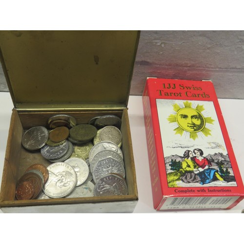 148 - JOBLOT OF COLLECTABLES TO INCLUDE COINS, COSTUME JEWELLERY ETC