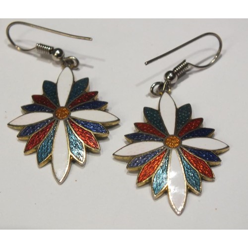 208 - 6 PAIRS OF VINTAGE EARRINGS INCLUDES SILVER AND CORAL, MILLEFIORI AND ENAMEL