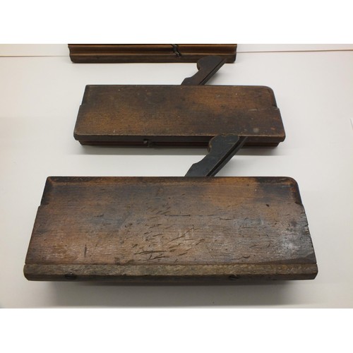 21 - ANTIQUE MOULDING PLANES