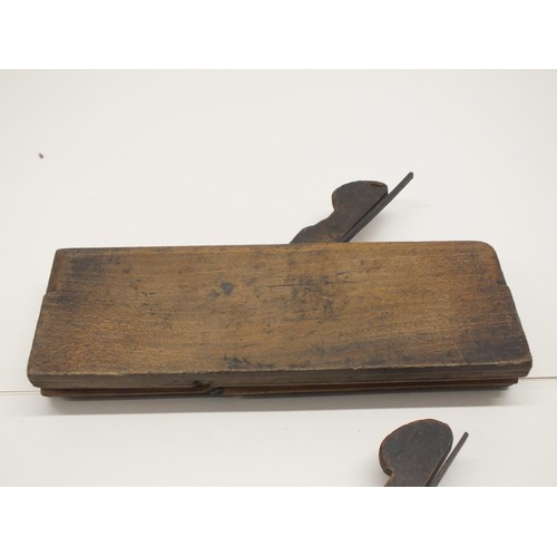 21 - ANTIQUE MOULDING PLANES