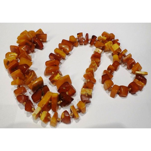 277 - GENUINE VINTAGE BUTTERSCOTCH AMBER LARGE NUGGET BEAD GRADUATED 32