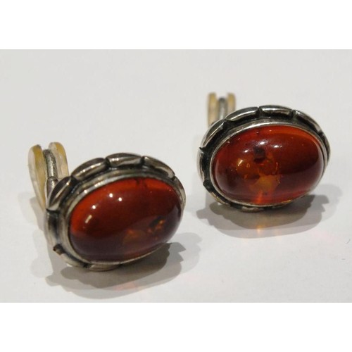 279 - VINTAGE SILVER AND AMBER BANGLE, SILVER AMBER NECKLACE AND SILVER AMBER STUD EARRINGS