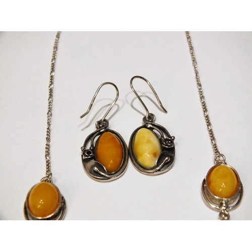 282 - 925 SILVER AND BUTTERSCOTCH EGG YOLK AMBER NECKLACE AND EARRING SET BOXED