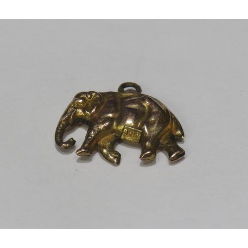 221 - 9ct GOLD ELEPHANT PENDANT/CHARM 16mm x 15mm