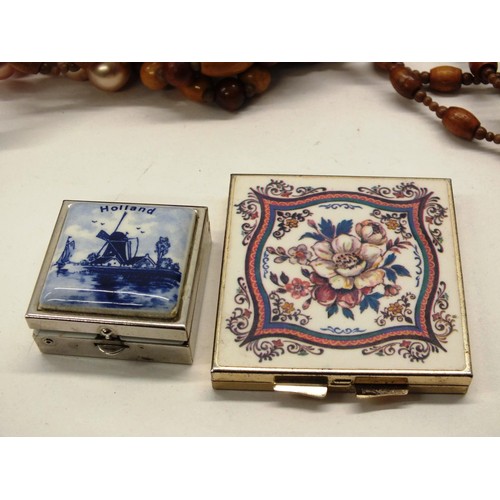 270 - ANTQUE JEWELLERY BOX WITH JEWELLERY, DELFT PILL BOX & COMPACT MIRROR