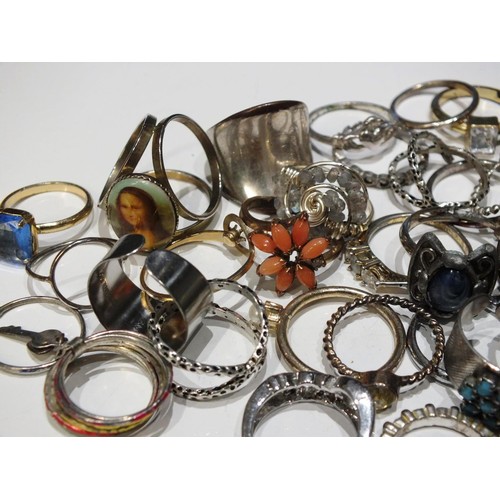 284 - JOBLOT OF RINGS