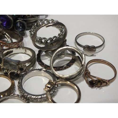 284 - JOBLOT OF RINGS