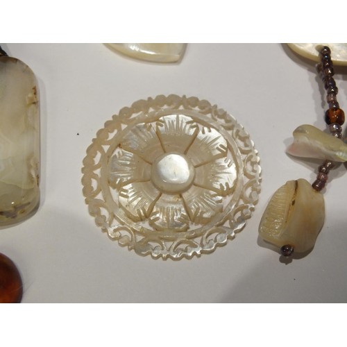 288 - GEMSTONE, MOTHER OF PEARL, JADE & SHELL JEWELLERY INCLUDES NECKLACES & PENDANTS