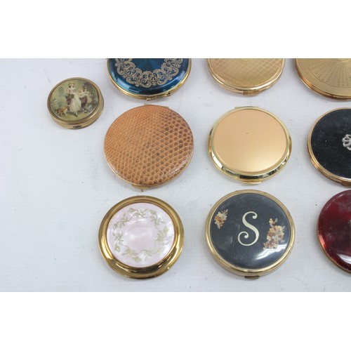 401 - 25 x Assorted Vintage Ladies Powder COMPACTS Inc Kigu, Floral, Gold Tone Etc