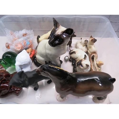 355 - BESWICK CAT, LARGE CAT, BLACK BESWICK CAT AND BOX OF POTTERY ANIMALS INCLUDINF BESWICK