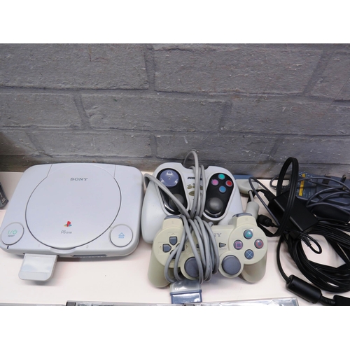 362 - PS1 WITH GAMES