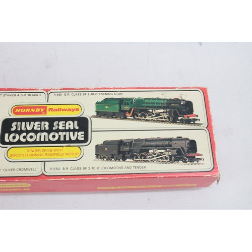 415 - Vintage Boxed HORNBY Oo Gauge Oliver Cromwell Loco & Tender