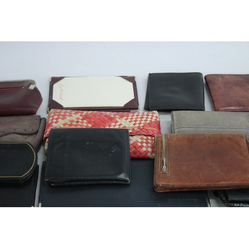 417 - 40 x Assorted Ladies / Gents PURSES & WALLETS Inc Cath Kidston, Vintage, Leather