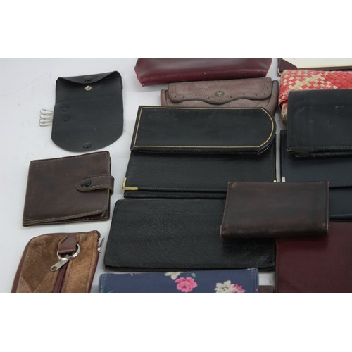 417 - 40 x Assorted Ladies / Gents PURSES & WALLETS Inc Cath Kidston, Vintage, Leather